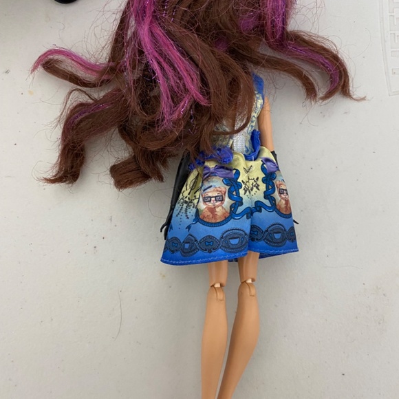 Ever After High Doll MADELINE HATTER - Picture 3 of 8